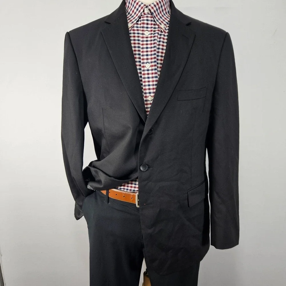 Perry Ellis Men's Sport Coat Blazer Two Button Solid‎ Black Wool Polyester 43R